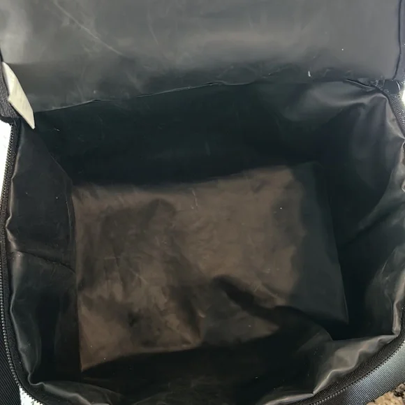 PINK Victoria Secret Lunchbox - Picture 4 of 5